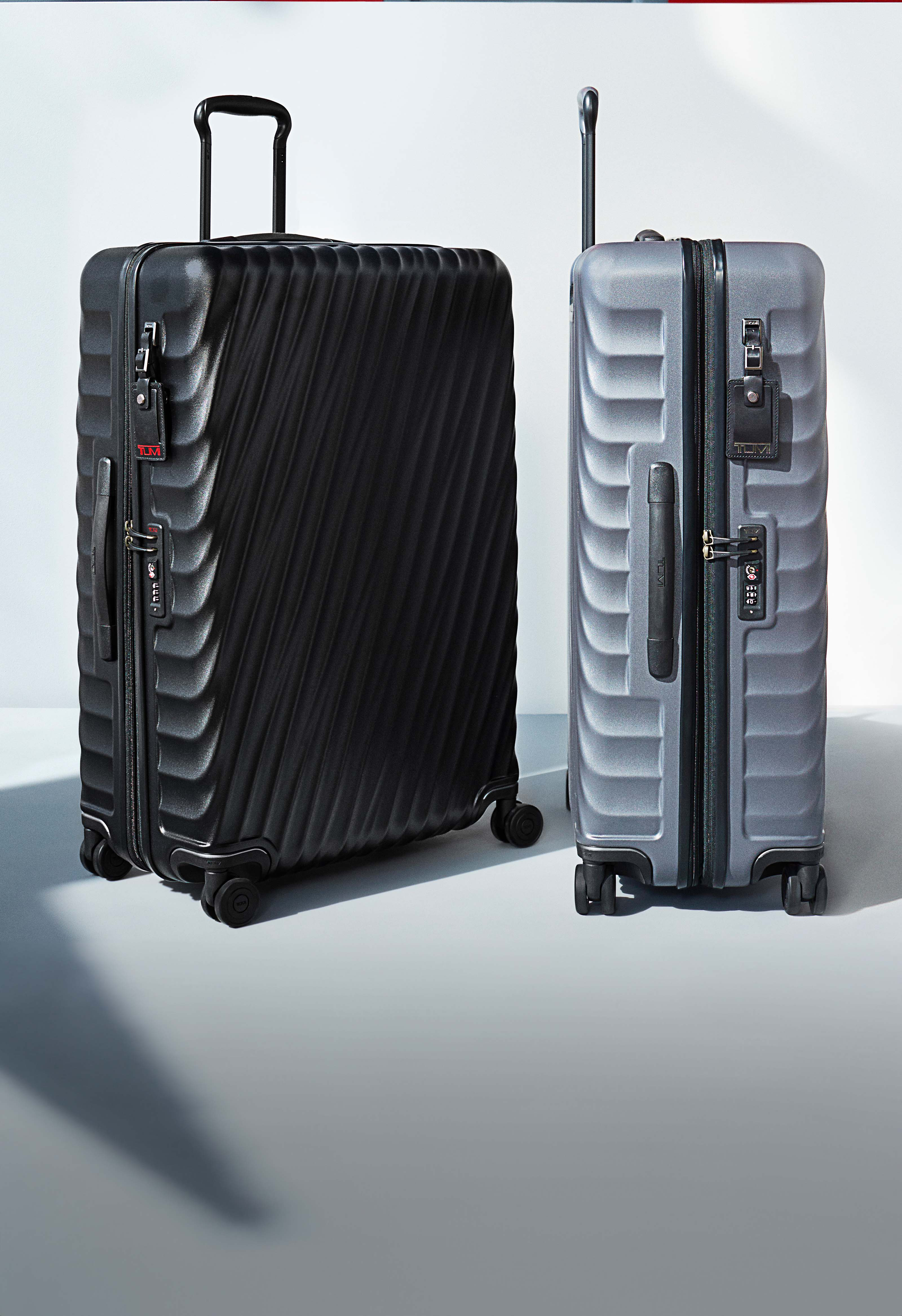 tumi19degree ポリカーボネート85L シルバー228669SL V2 Amazon.com | TUMI - 19 Degree Frame 4 Wheel Luggage - Lightweight