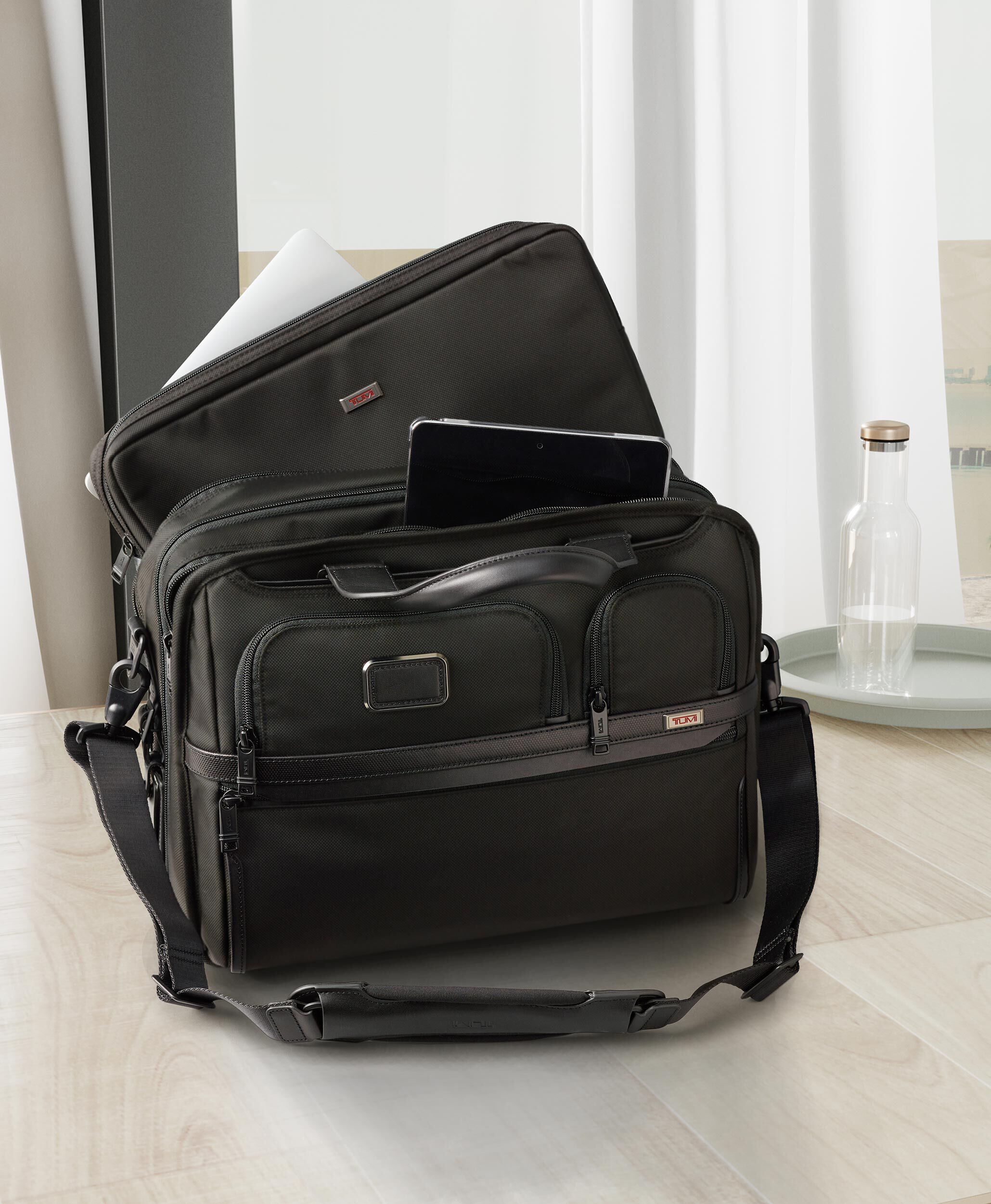 tumi expandable