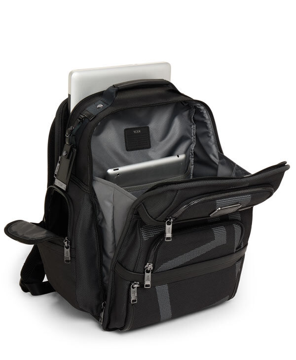 TUMI ALPHA3 Reflectivフラップパックブラック Alpha 3 Brief Pack Black | TUMI Austria