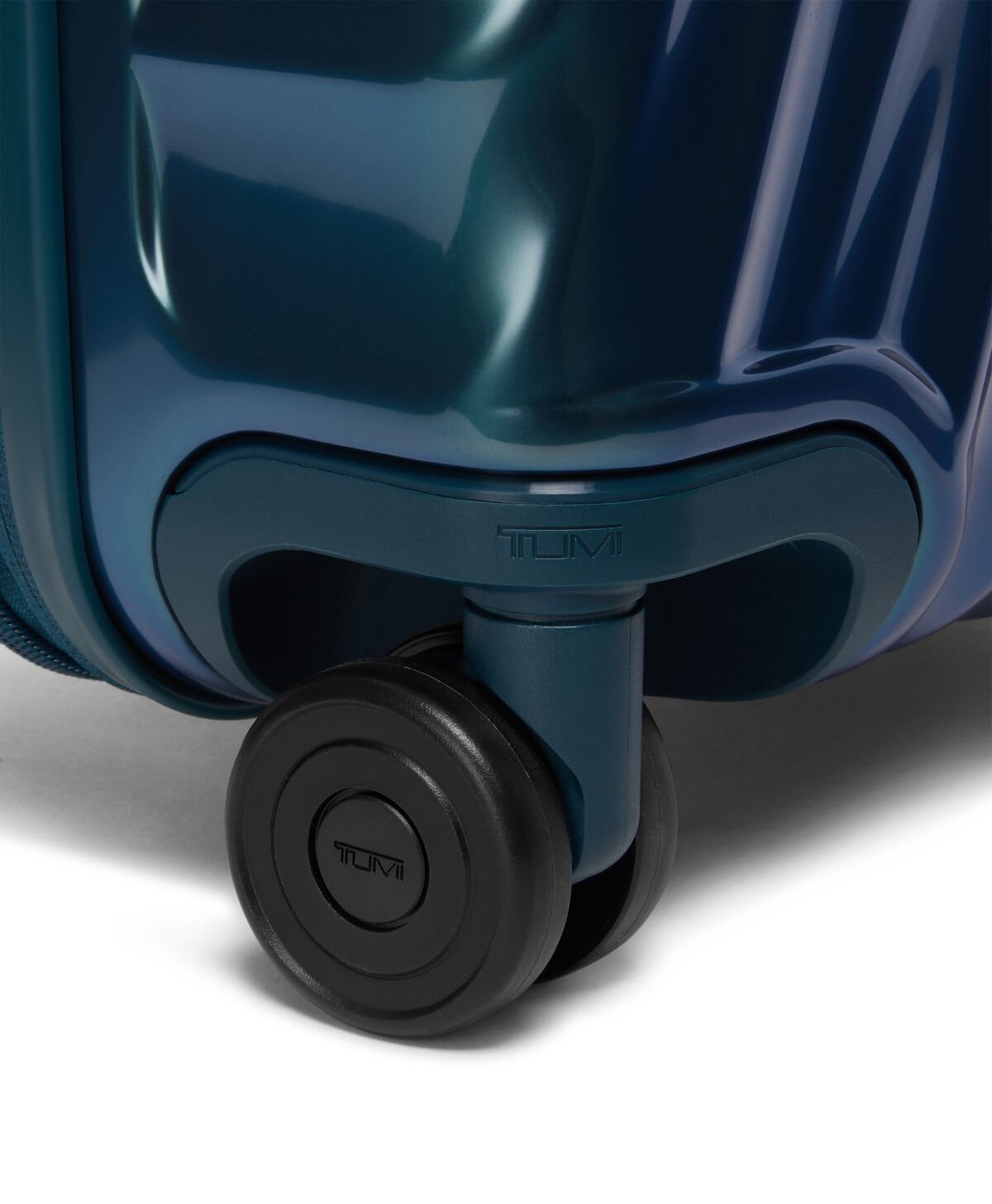 19 Degree Expandable Cabin | TUMI Expandable Cabin