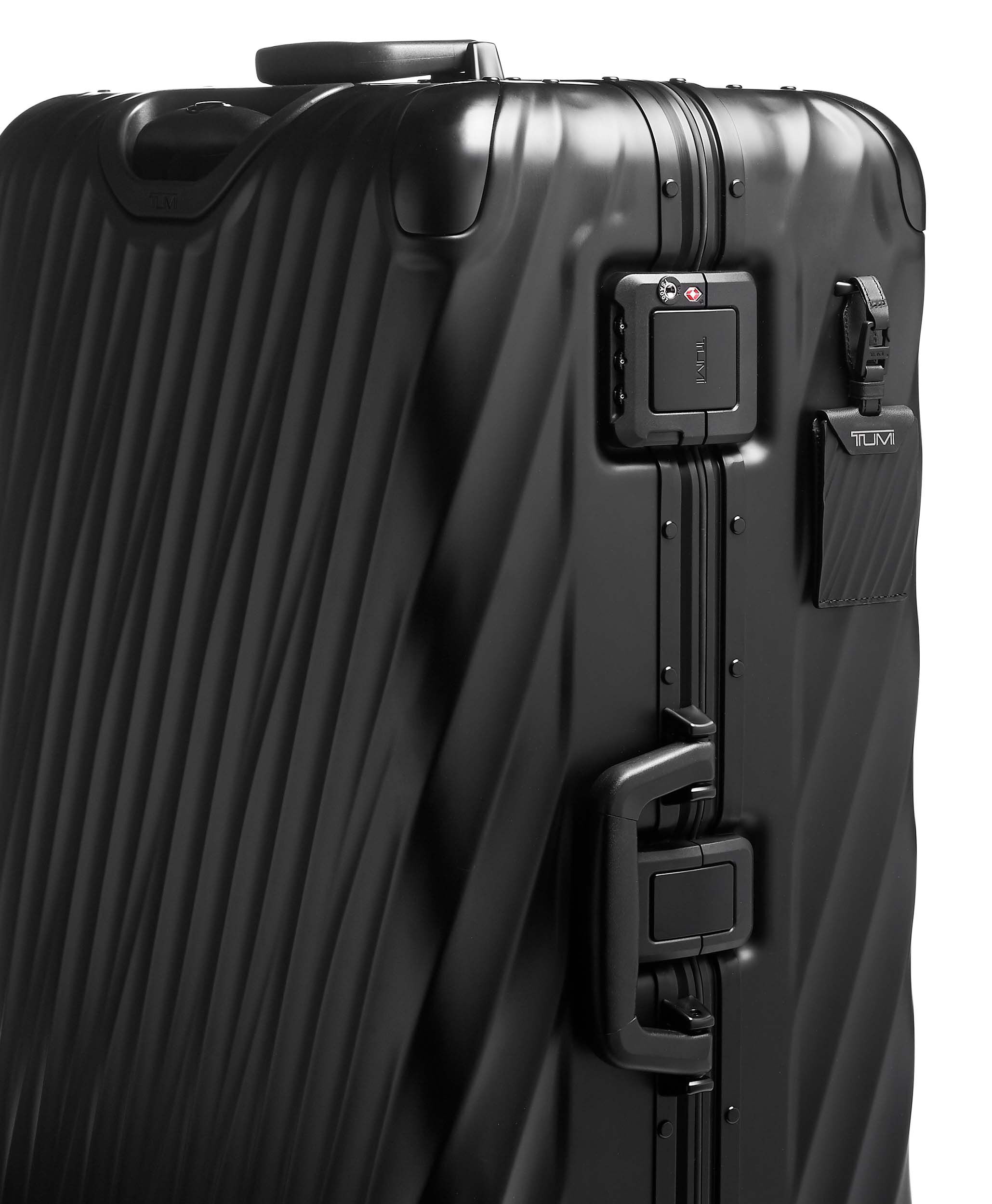 tumi 19 degree extended trip packing case