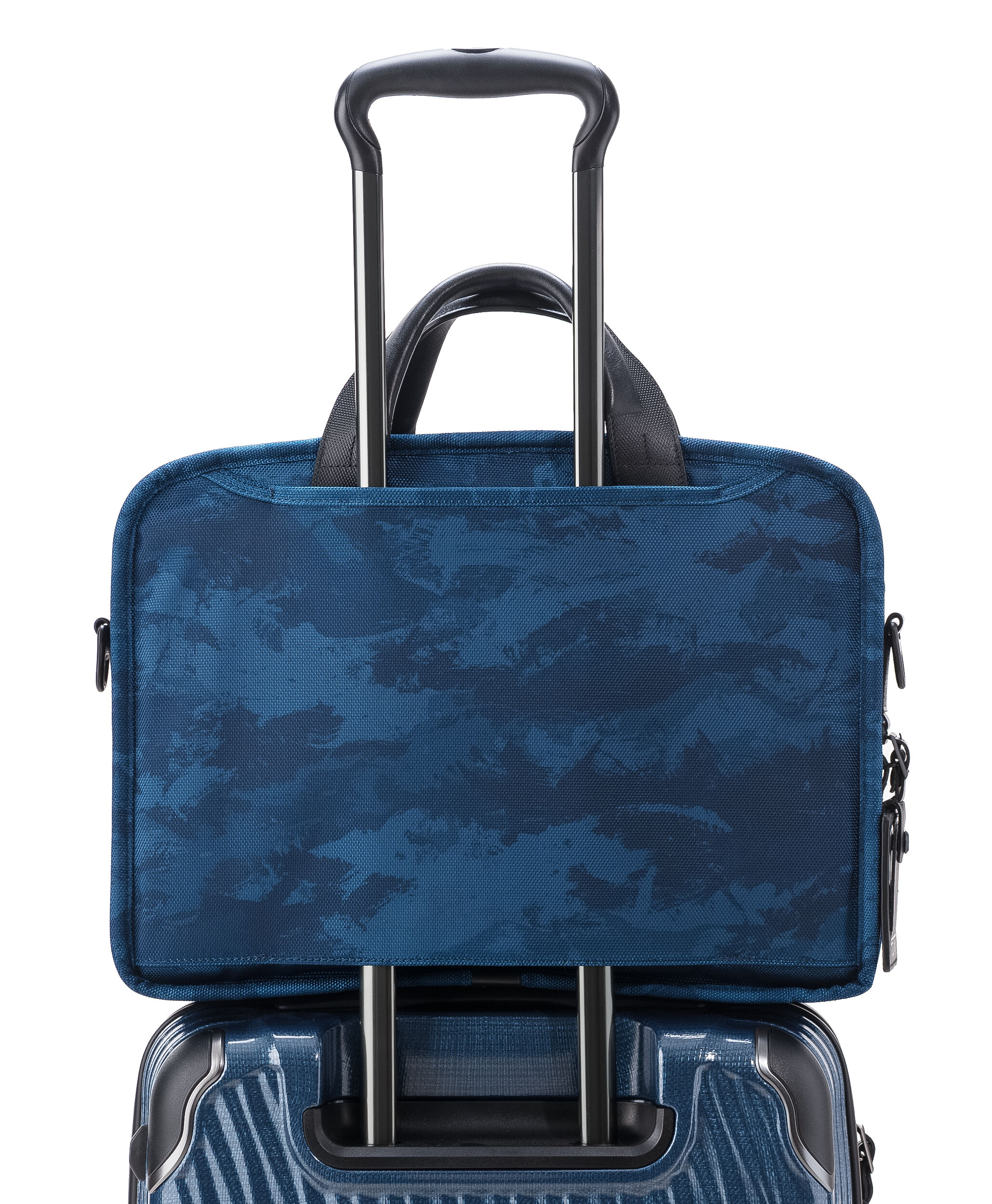 tumi alpha 2 t pass briefcase