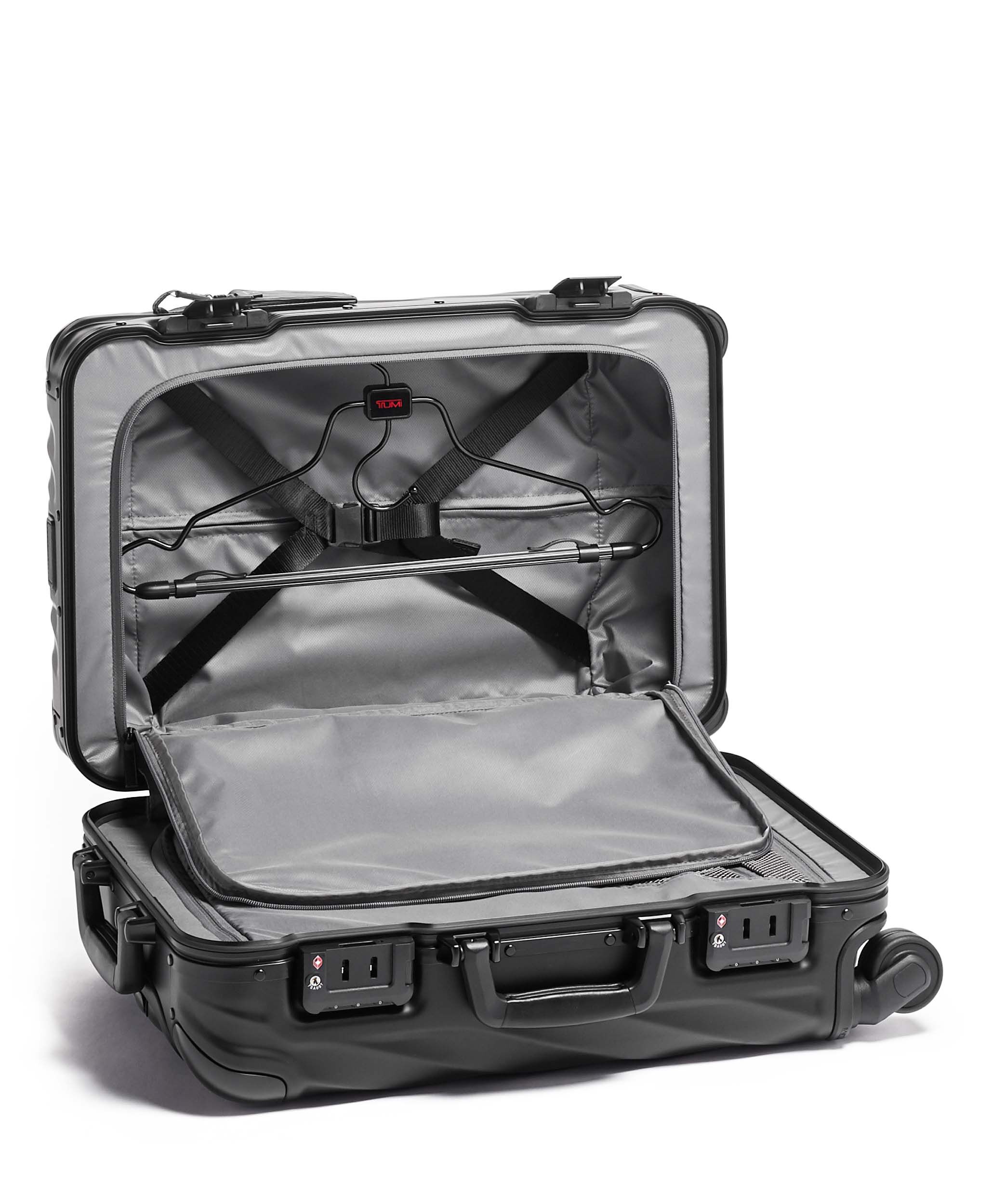 Tumi 19 store