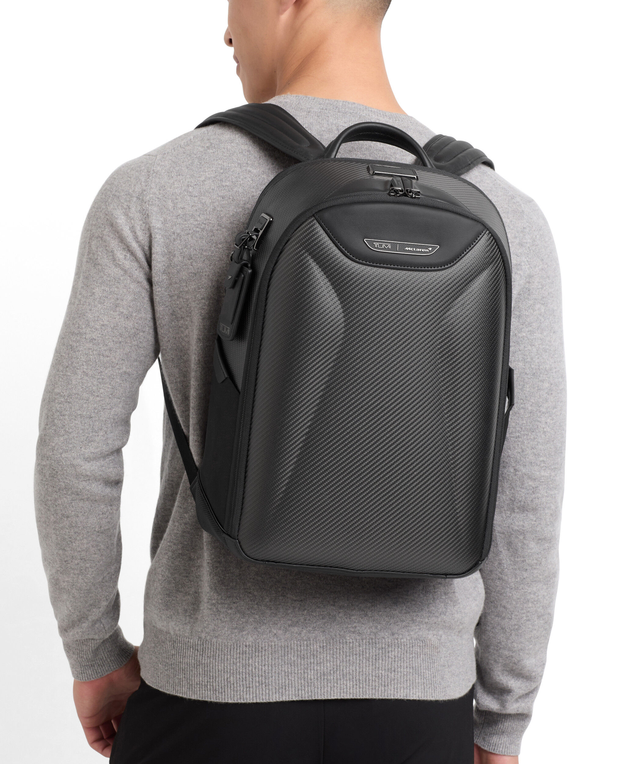 トゥミMCLAREN「ヴェロシティ」バックパック TUMI McLaren Velocity Backpack Grey | TUMI Austria