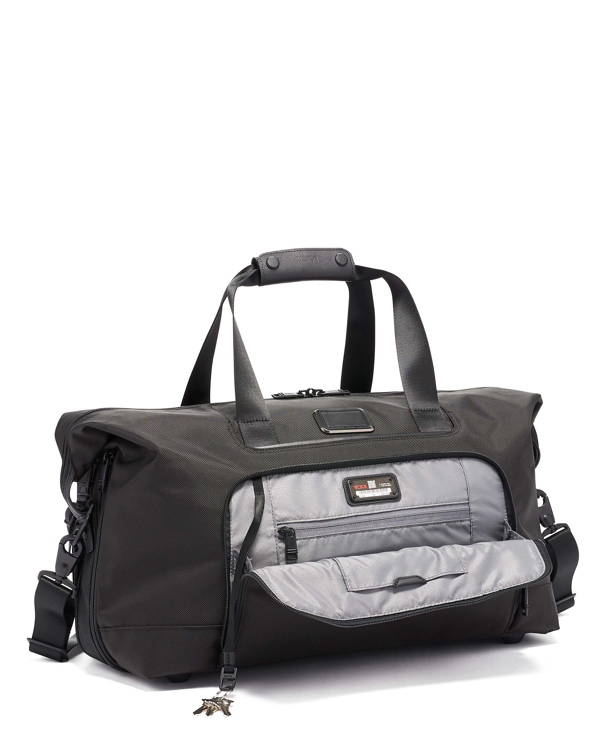 tumi weekender
