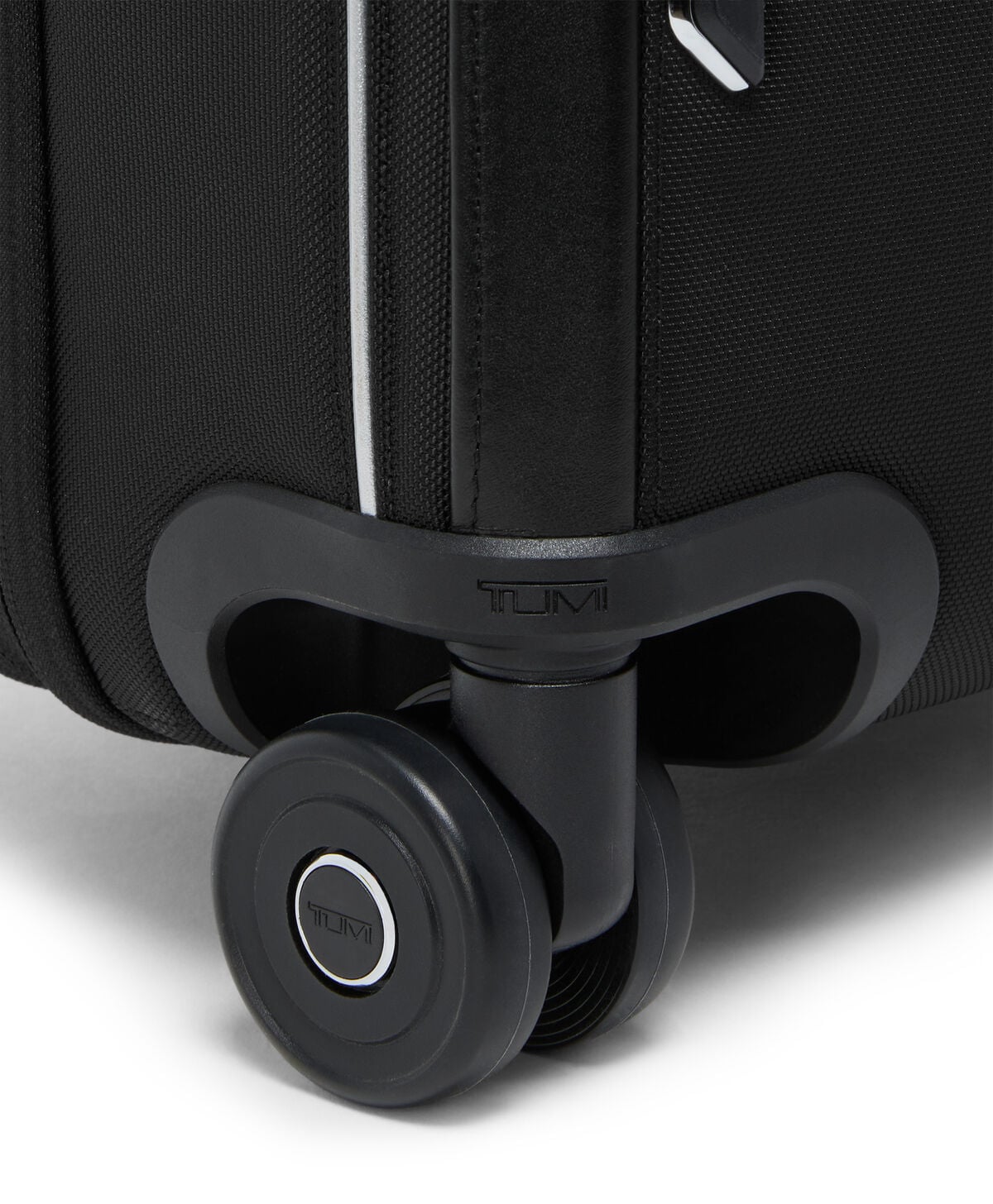 Arriv&eacute; Dual Access Expandable Cabin
