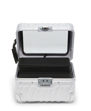 19 Degree Aluminium Beauty Case