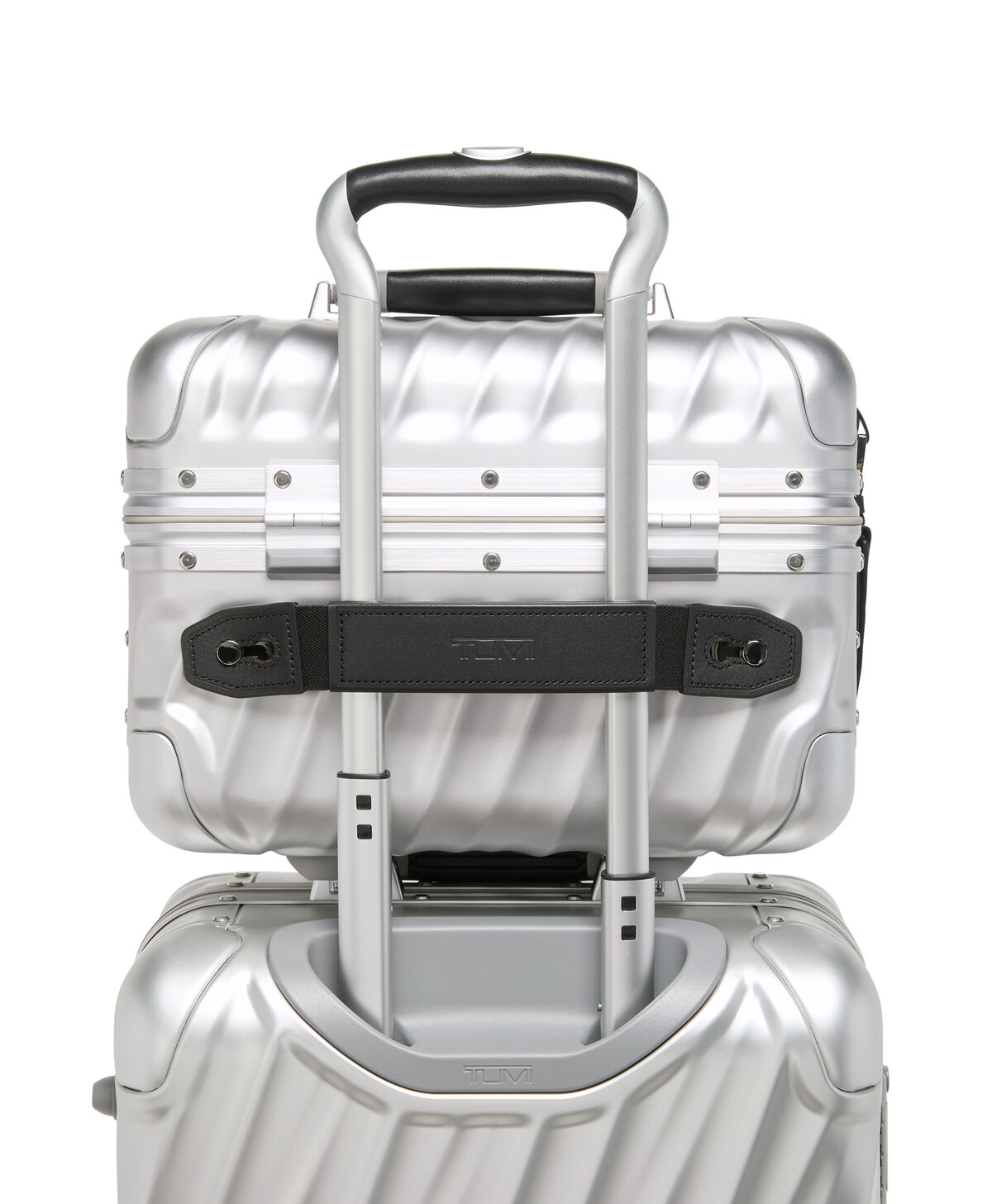 19 Degree Aluminium Train Case